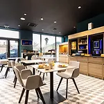 Express By Ihg أجاكسيو