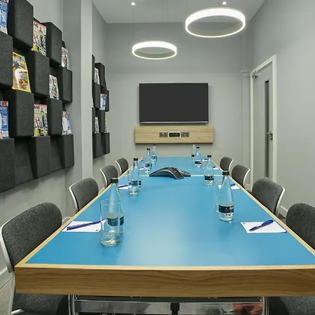 Express Ajaccio By Ihg ホテル 3*
