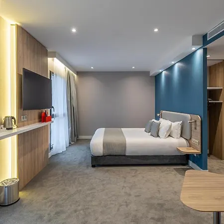ホテル Express Ajaccio By Ihg