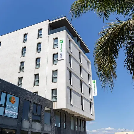 ホテル Express Ajaccio By Ihg