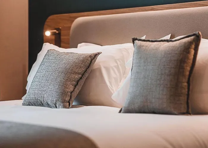 Express By Ihg Hotel 3*