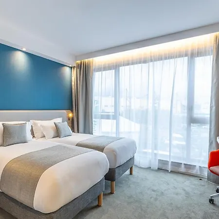 Express By Ihg Hotell