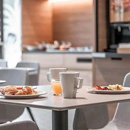 Hotel Express By Ihg