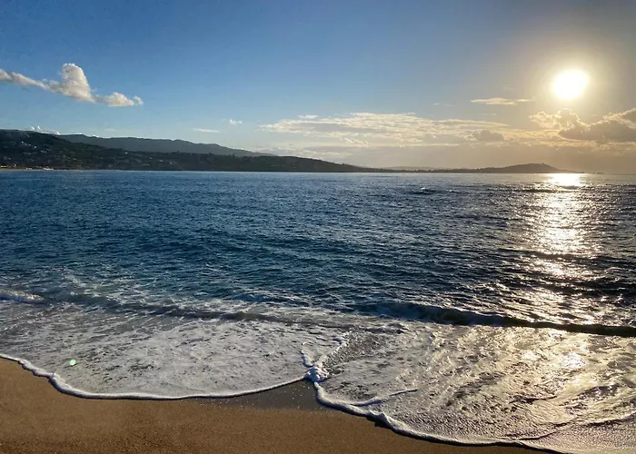 Express By Ihg Hotel